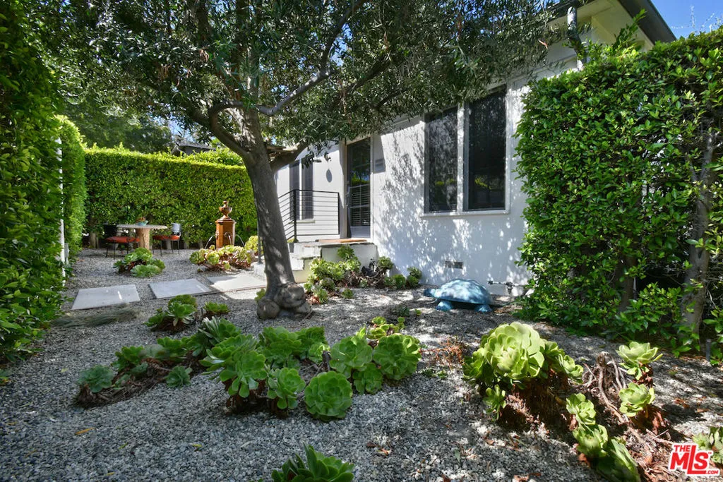 4311 Finley Avenue, Los Angeles, California 90027 home-pic-15